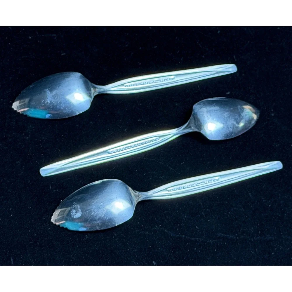 Wm Rogers Mfg Co Stainless Steel Grapefruit Spoons: Serrated Edge, Set of 3, USA